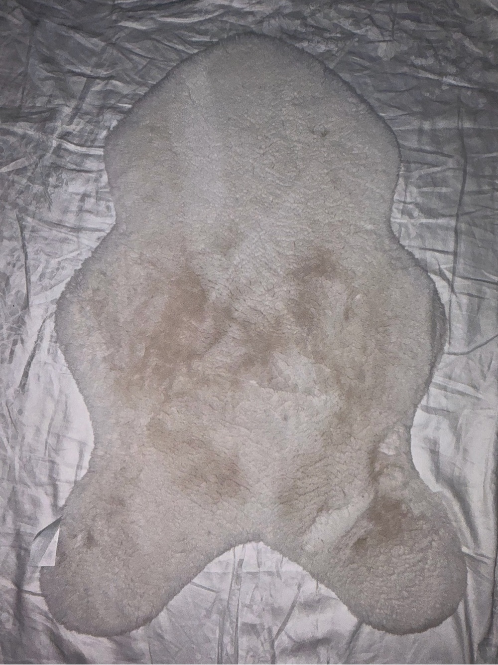 Like new Mon Chateau luxury collection Small Faux Fur Rug